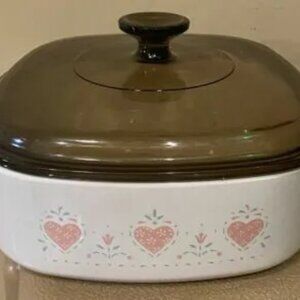 FOREVER YOURS Corning Ware Hearts 2 L Casserole w/ Pyrex Vision Lid A-2-B MINT